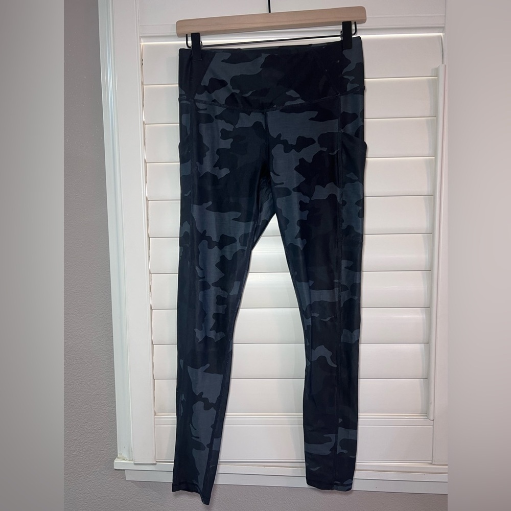 prAna Electa Legging Pants Womens Size Small Black Camo w/Pockets